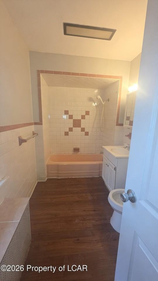 117 E Green St - Photo 7 of 14