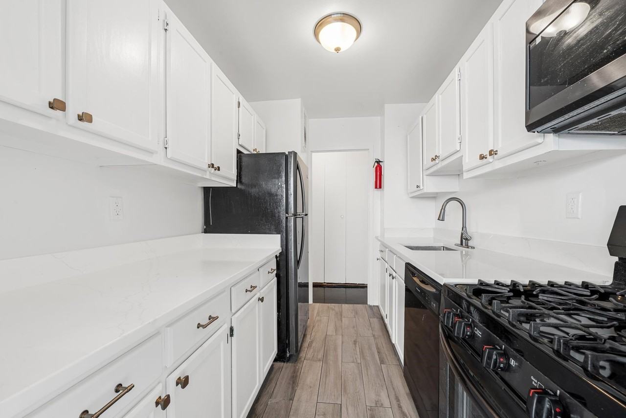 500 Central Ave #1710 - Photo 3 of 31