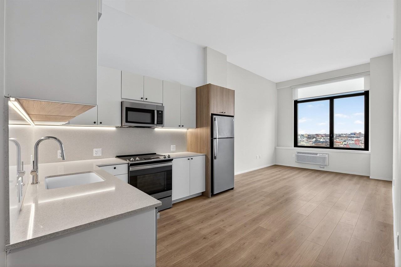 213 Grove St #PH2 - Photo 3 of 30