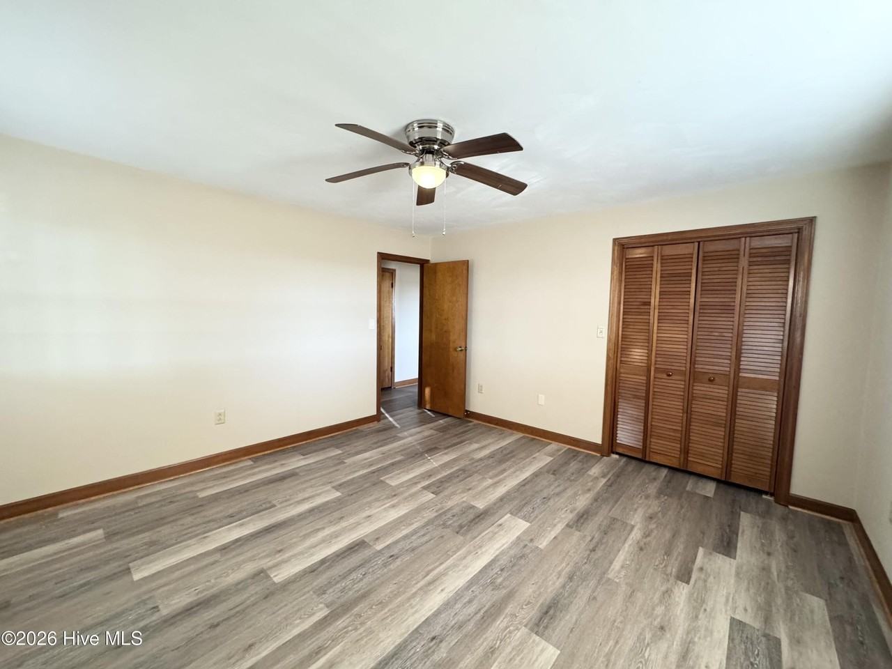 108 Seymour Dr - Photo 6 of 18