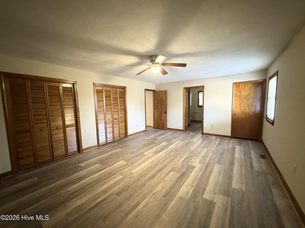 108 Seymour Dr - Photo 7 of 18