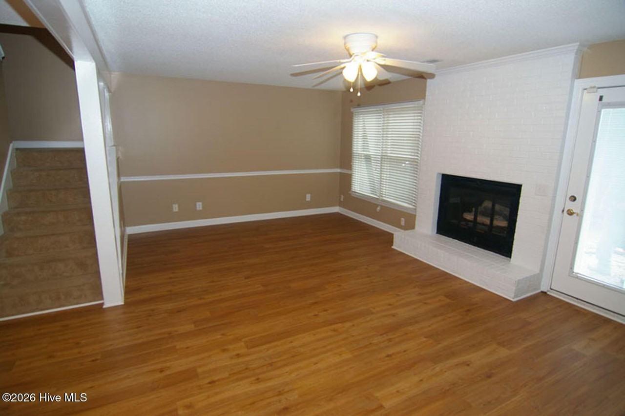 1968 Quail Ridge Rd Apt B #B - Photo 2 of 18