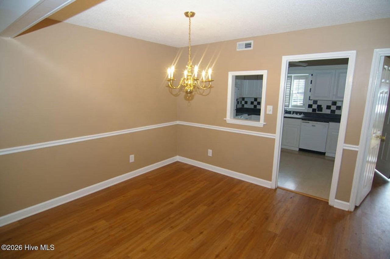 1968 Quail Ridge Rd Apt B #B - Photo 4 of 18