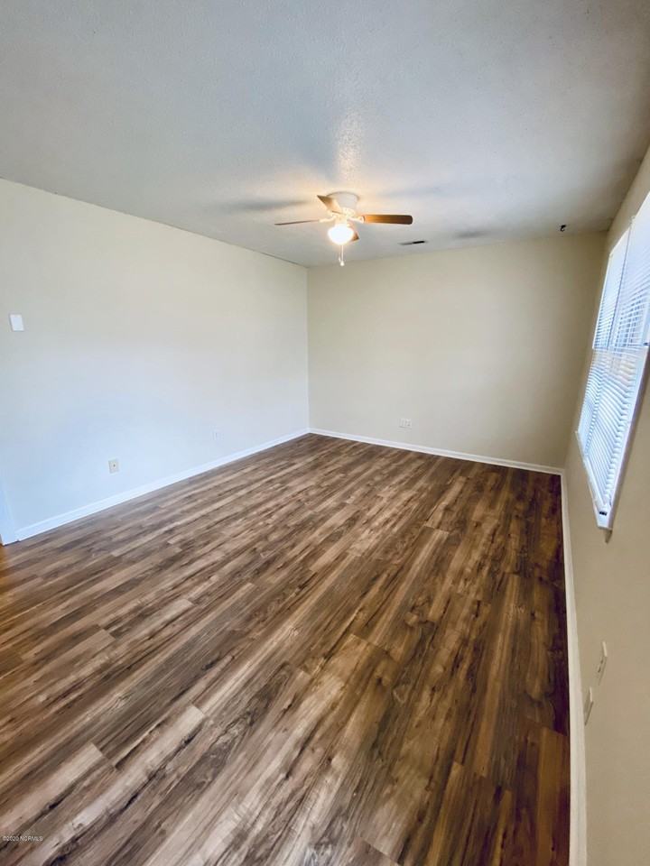 506 Walnut Dr - Photo 2 of 14