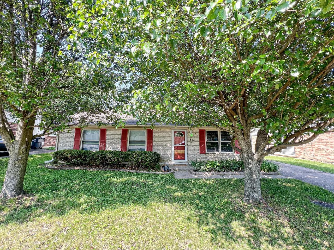 1559 Summerhill Dr - Photo 2 of 22