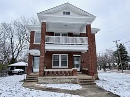 featured image of 1100 Tates Creek Rd