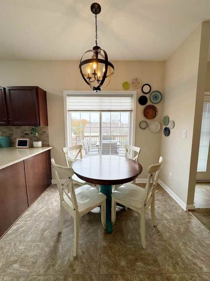 2688 Woodlawn Way - Photo 6 of 35