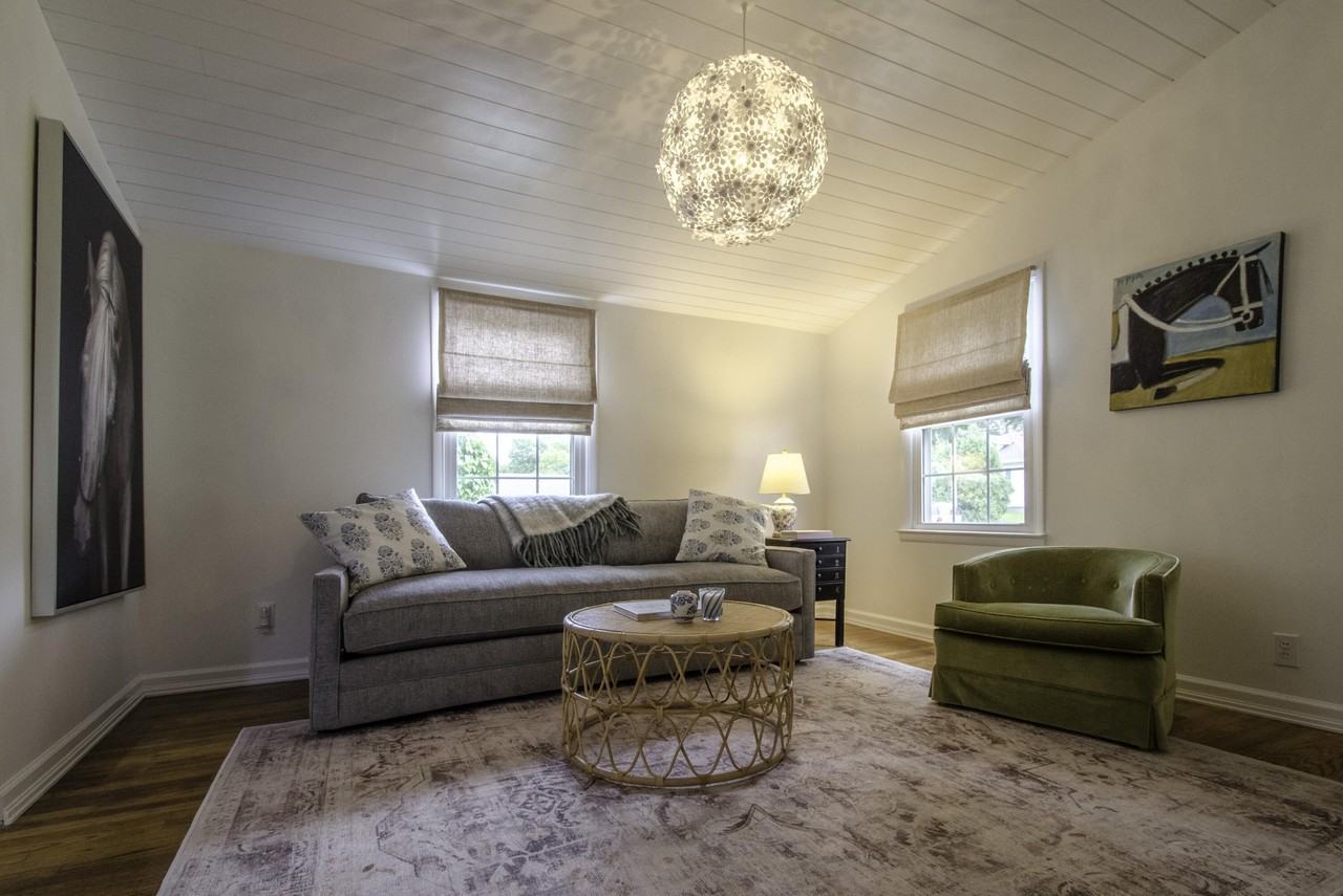 385 Sherman Ave - Photo 4 of 21