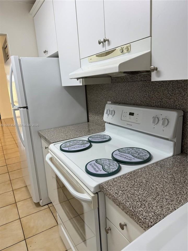 5143 Sw 140th Pl #5143 - Photo 4 of 8