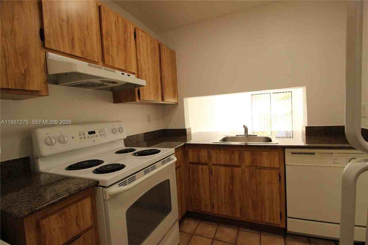 7668 Sw 152nd Ave #2-210 - Photo 4 of 8