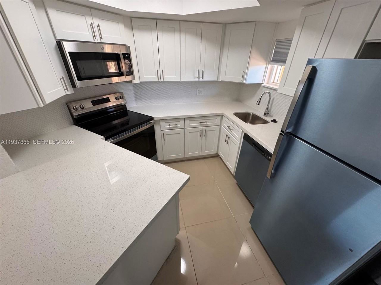 8205 Lake Dr #501 - Photo 3 of 8