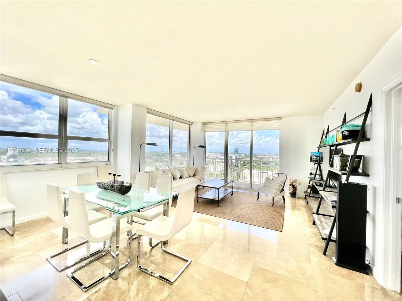 19501 W Country Club Dr #2313 - Photo 4 of 8