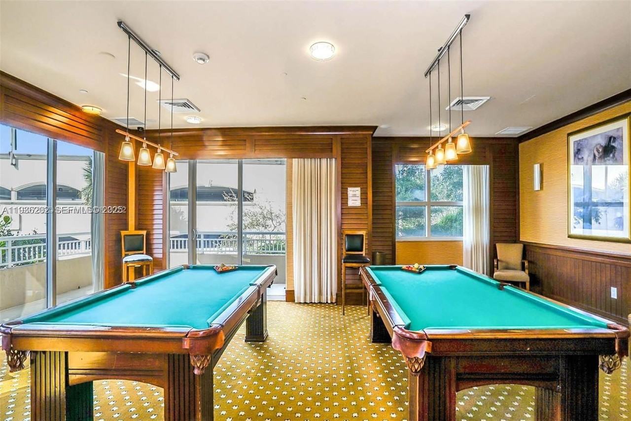 19501 W Country Club Dr #2313 - Photo 7 of 8