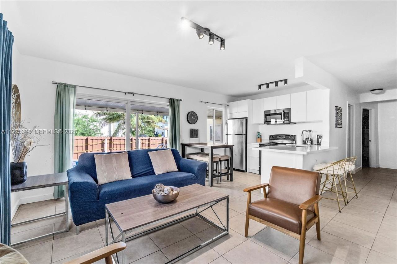 1021 Nw 23rd Ave #1023 - Photo 4 of 8