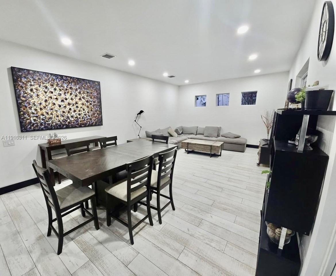 2019 Harbor View Cir - Photo 5 of 29