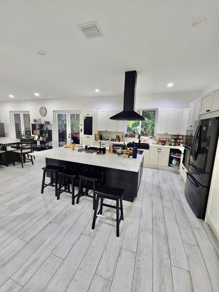 2019 Harbor View Cir - Photo 7 of 29