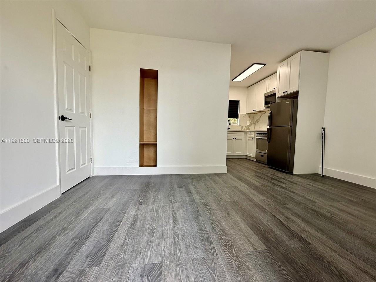 1845 Dixieanna St #2 - Photo 5 of 12