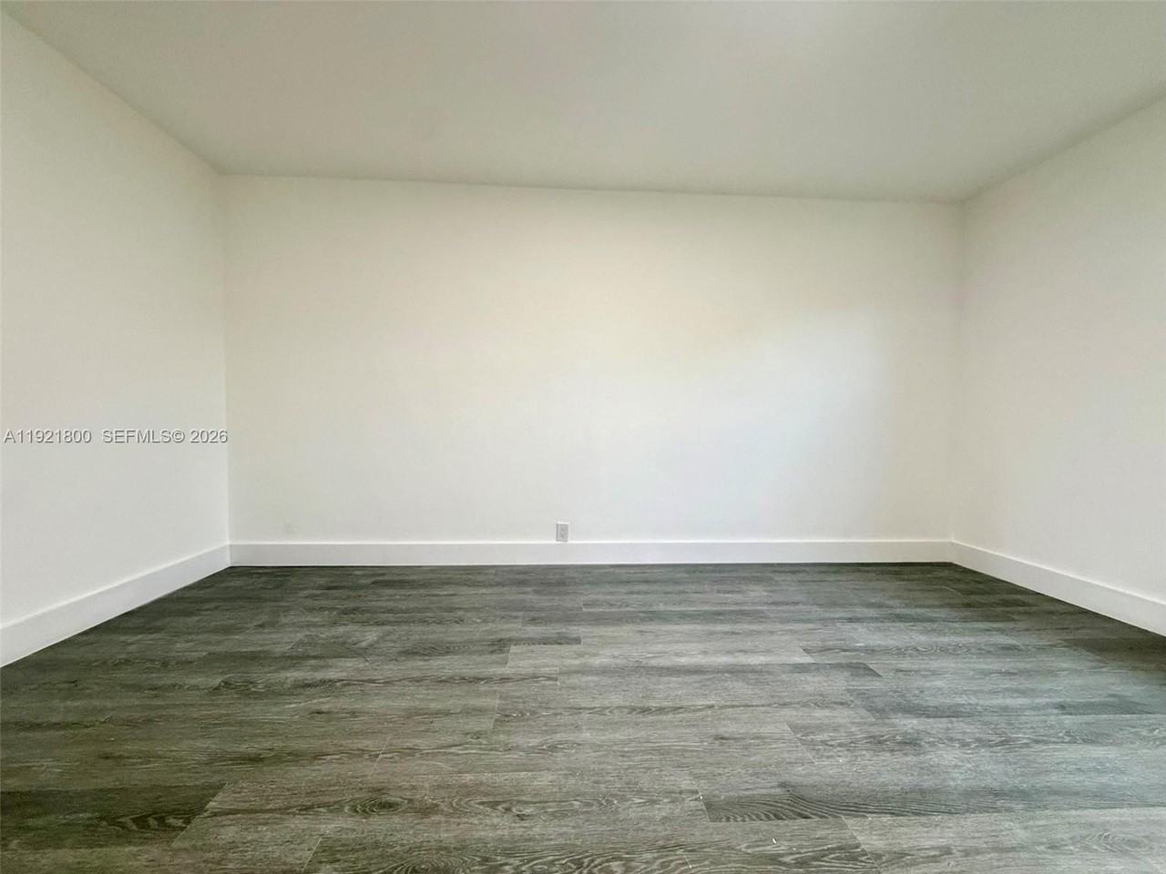 1845 Dixieanna St #2 - Photo 7 of 12