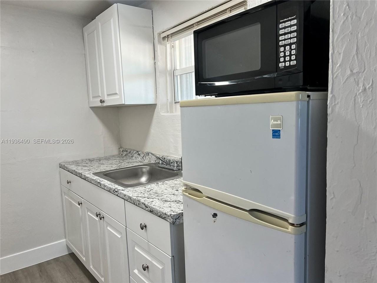 120 Sw 68th Ave #0 - Photo 4 of 12