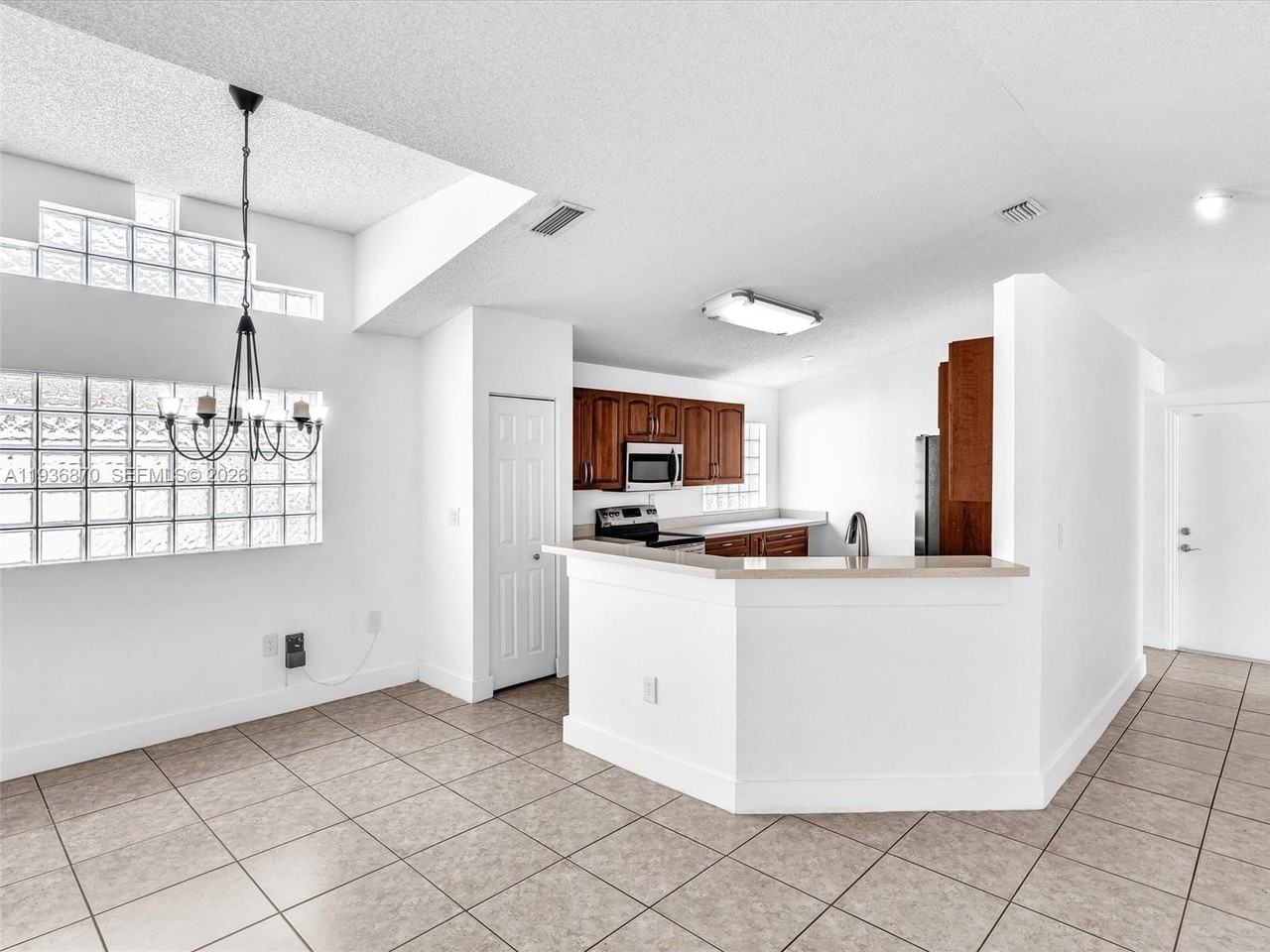 4147 Sapphire Ter - Photo 6 of 43