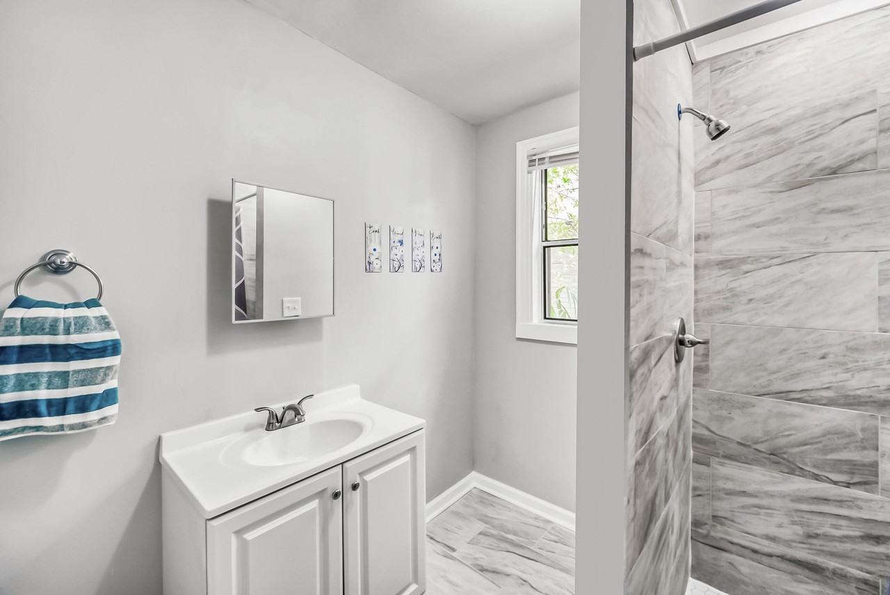 E 32nd St - Photo 7 of 39