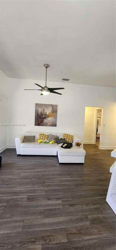 9660 W Elm Ln - Photo 3 of 34