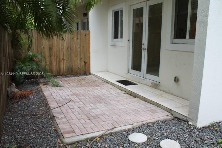 2945 Coconut Ave #2 - Photo 4 of 10