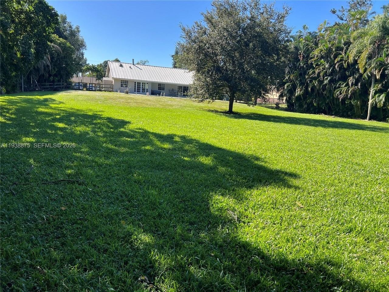 11501 Sw 3rd St - Photo 4 of 16