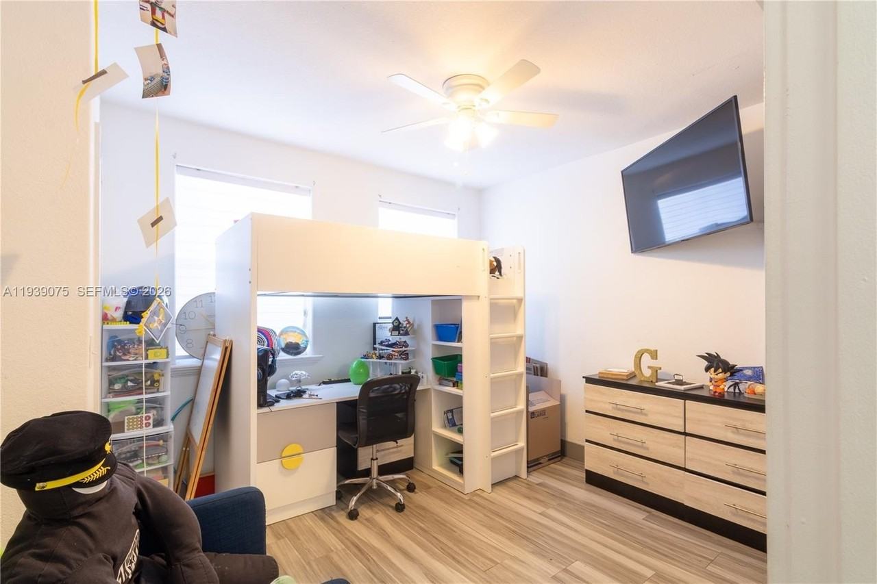 5580 Nw 107th Ave #1214 - Photo 6 of 27