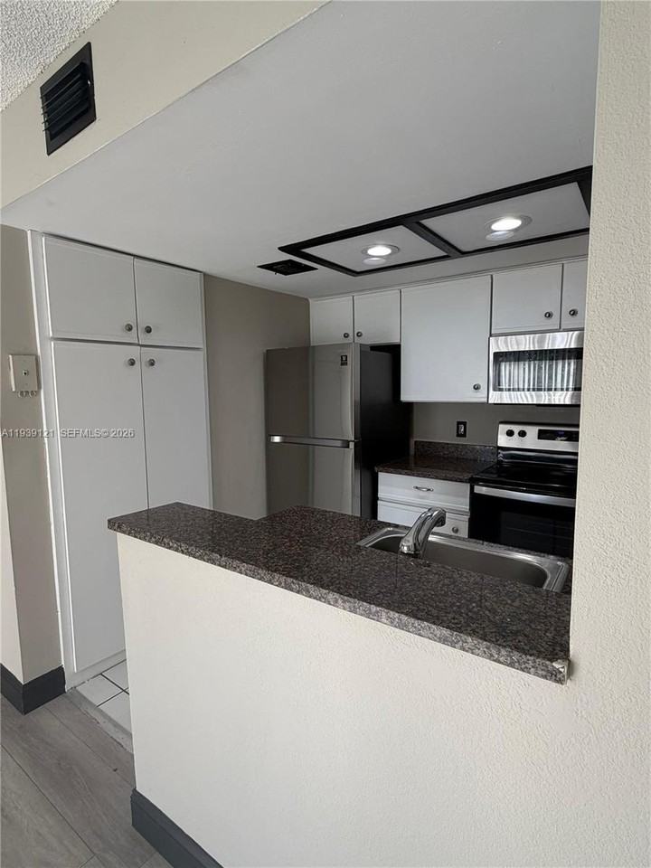 8452 Coral Lake Way #8452