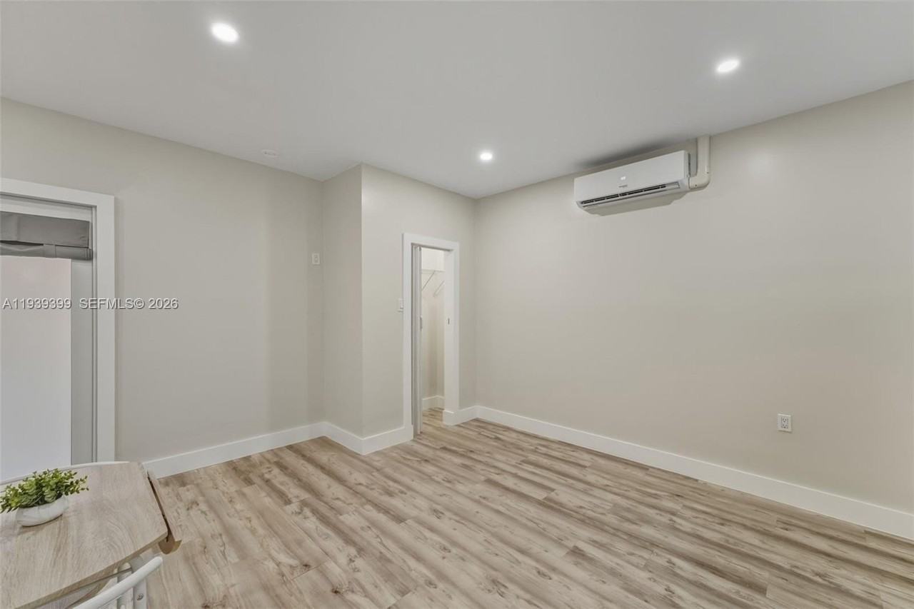 10912 Sw 146th Ave #0 - Photo 5 of 15