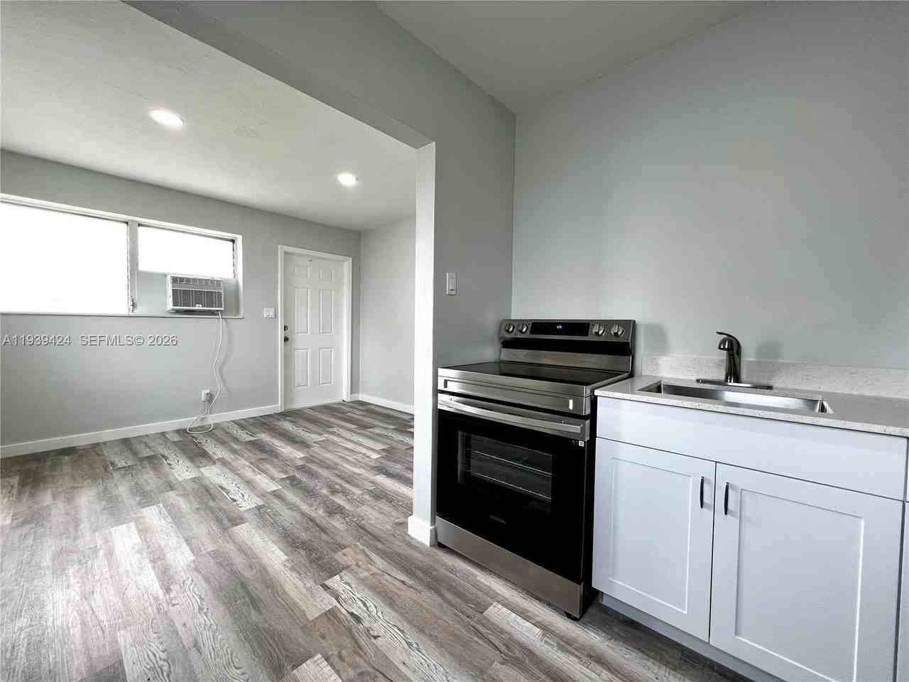 805 Nw 7th Ave #2 - Photo 7 of 20