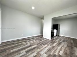 featured image of 725 Nw 7th Ave #2