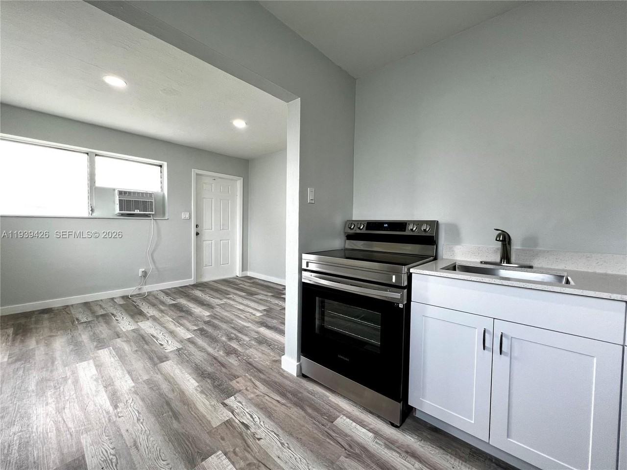 725 Nw 7th Ave #2 - Photo 7 of 20