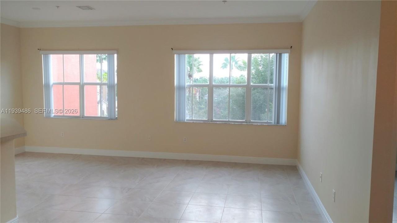 4404 Sw 160th Ave #834 - Photo 3 of 35