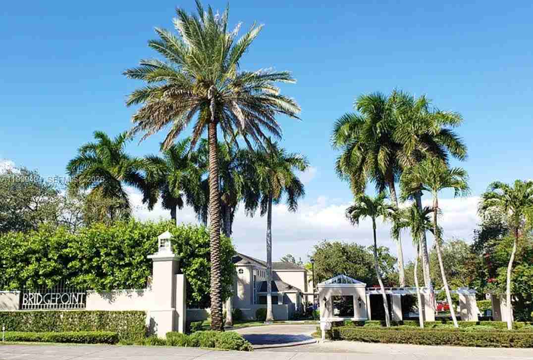 6950 Sw 55th Ter E - Photo 3 of 16