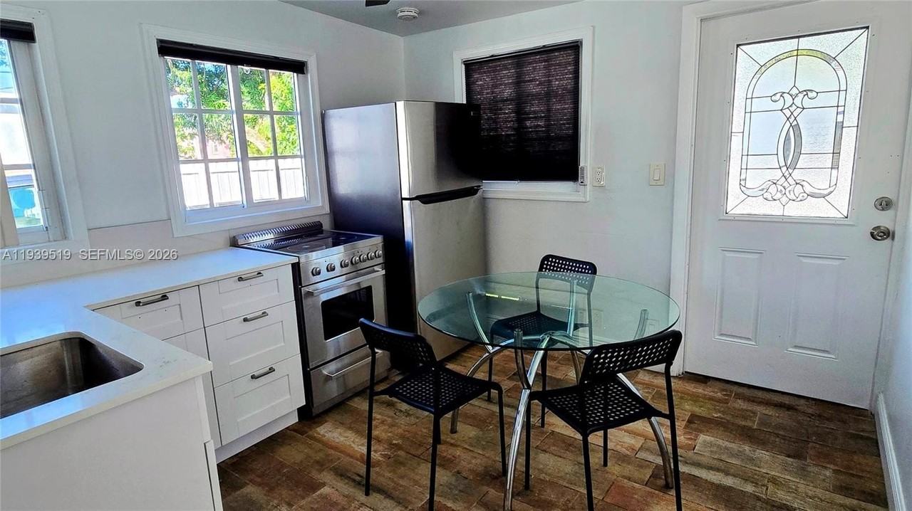 5565 Nw 24th Ave #0 - Photo 2 of 8