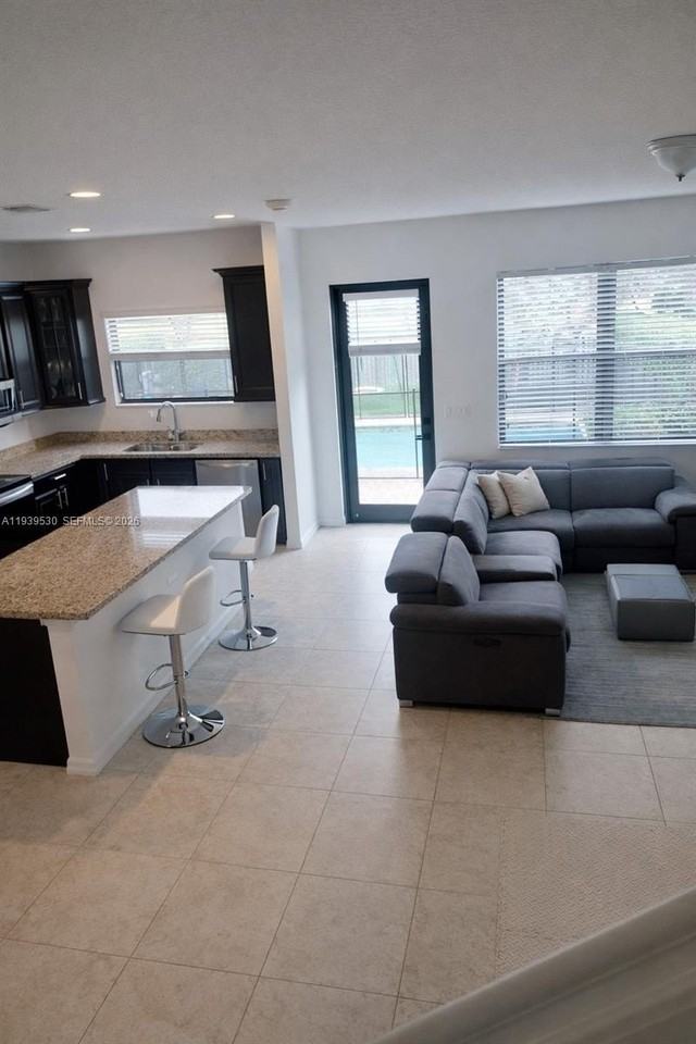 909 Ne 193rd Ter #909 - Photo 7 of 21