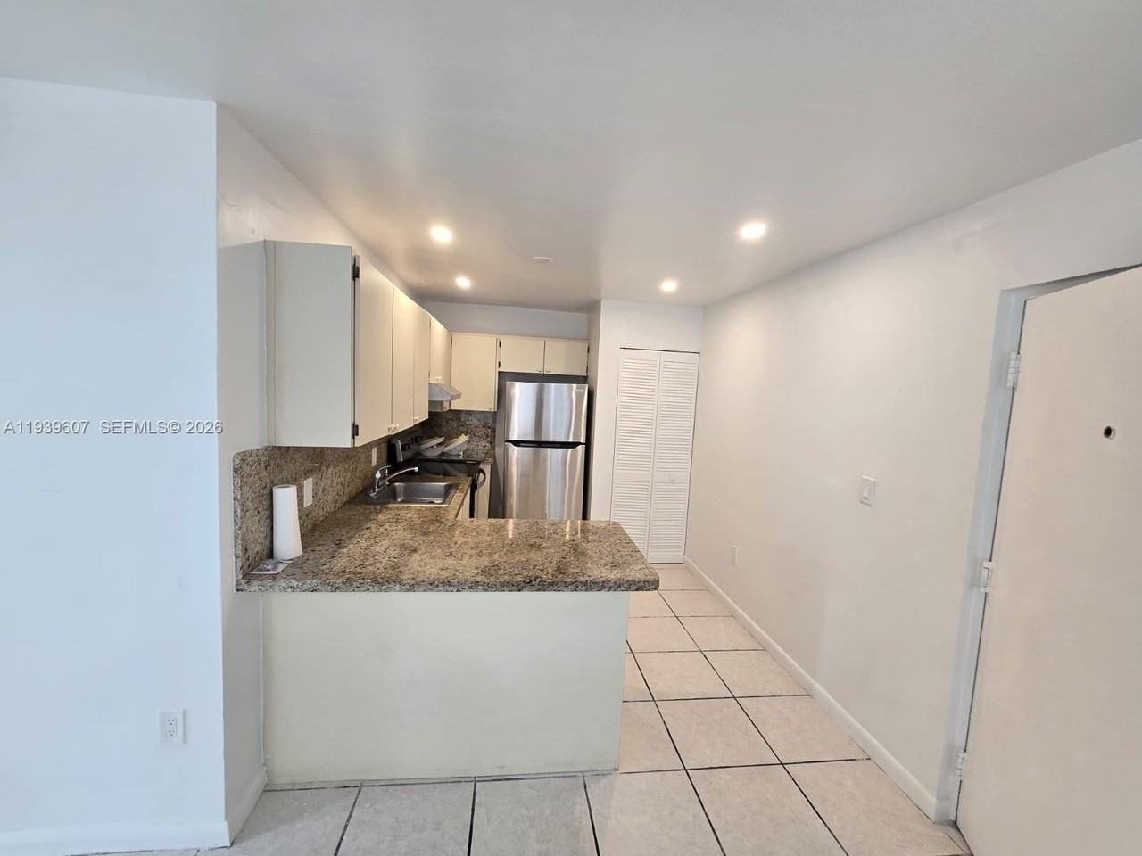 2727 Nw 17th Ter #404 - Photo 2 of 8