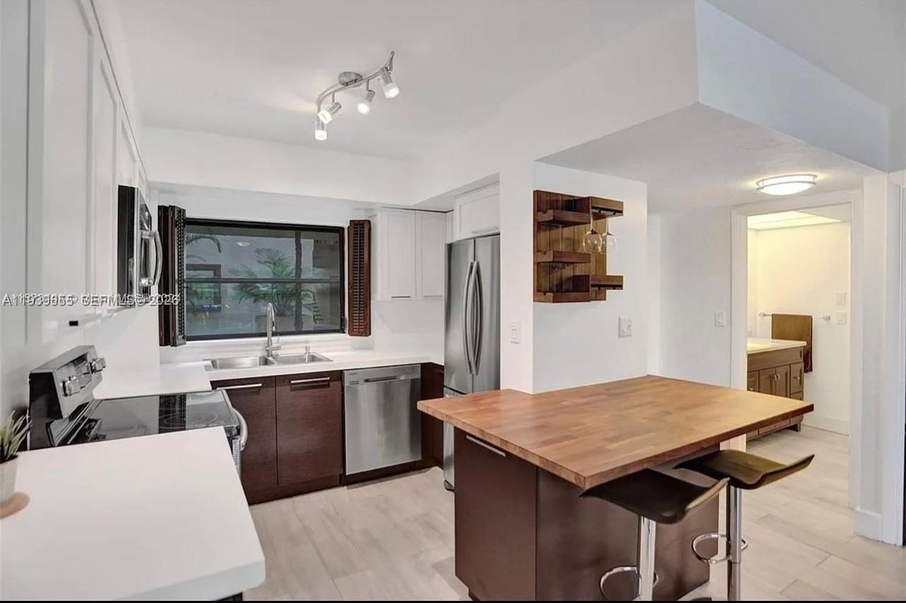 6060 S Falls Circle Dr #205