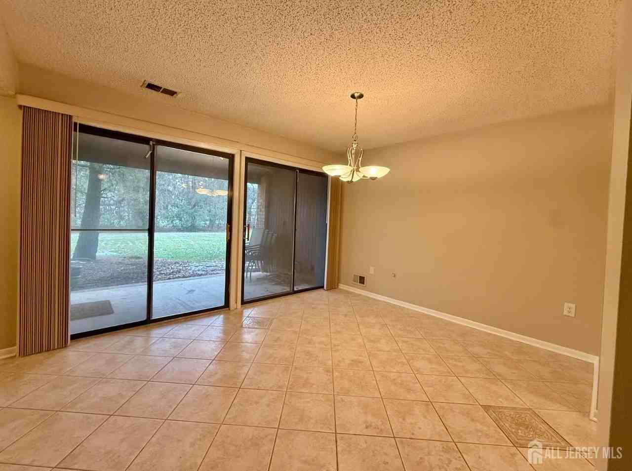 256 Willowbrook Dr - Photo 7 of 16