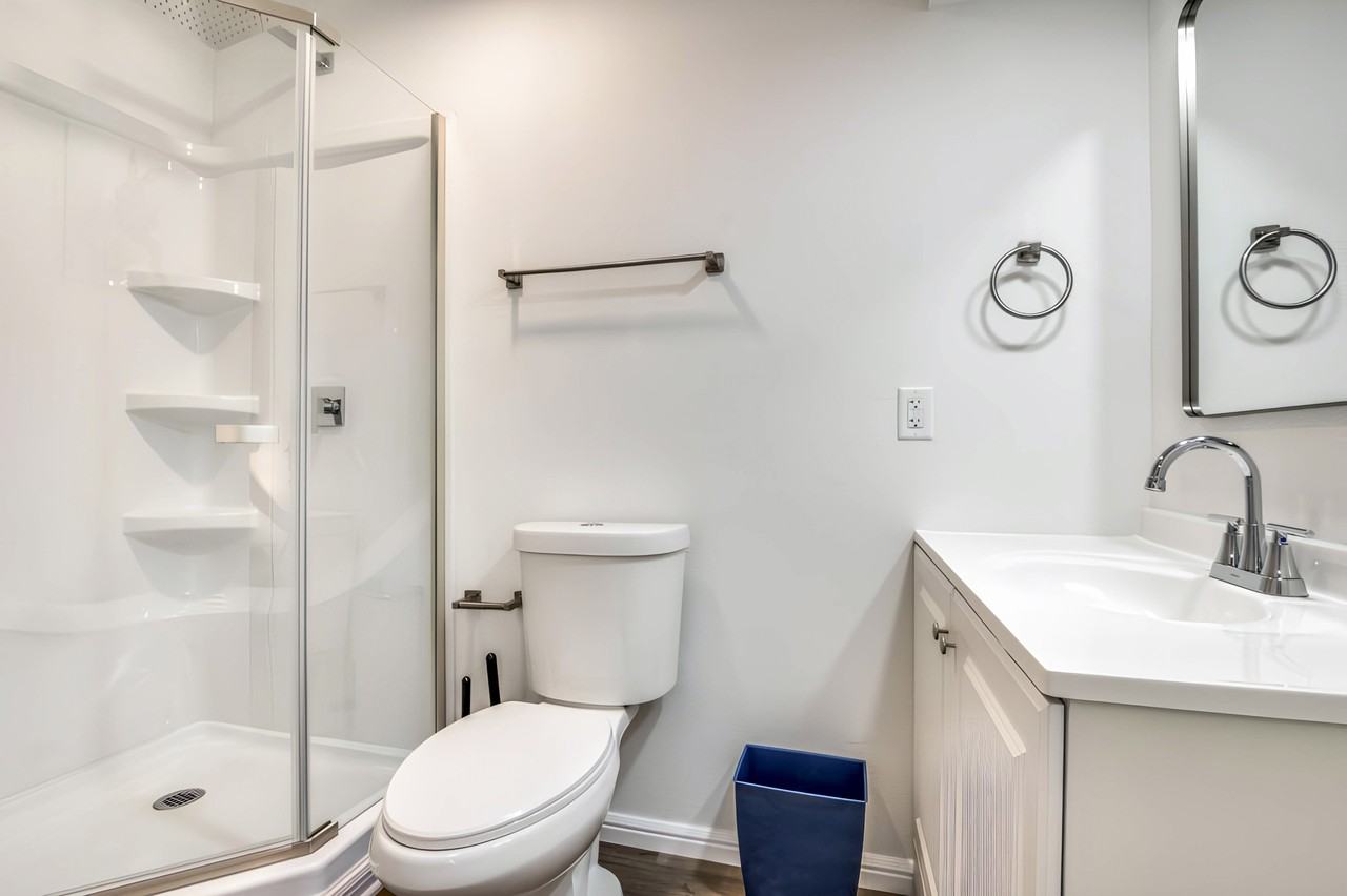 Maureen Dr - Photo 5 of 9