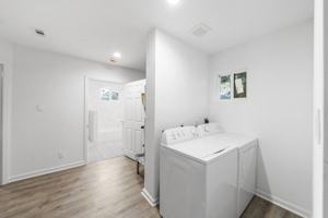 featured image of Lyndhurst Dr