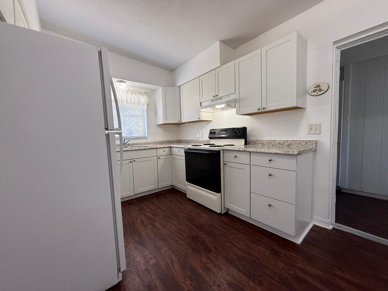 Bellwood Ave - Photo 2 of 20