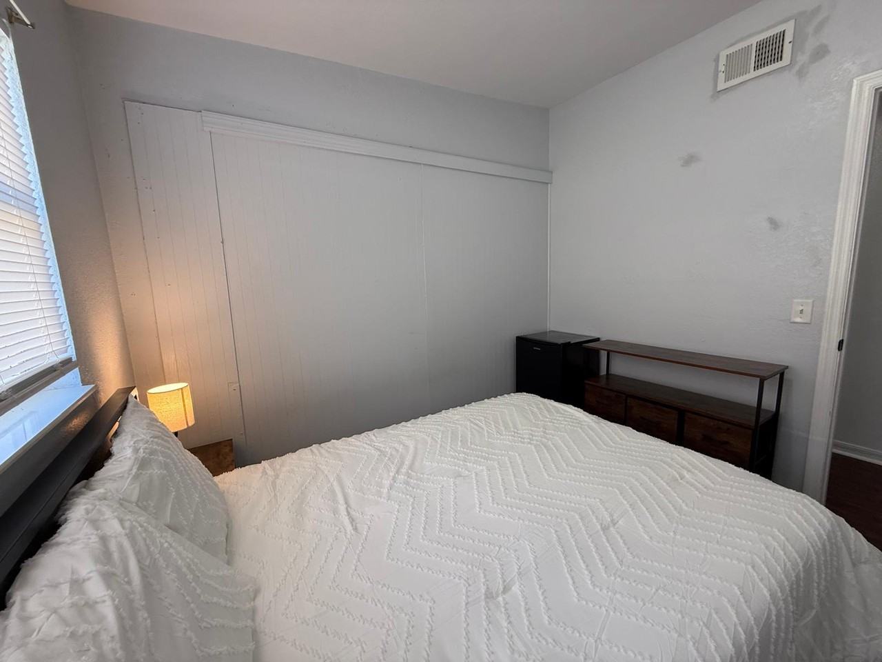 Bellwood Ave - Photo 7 of 20