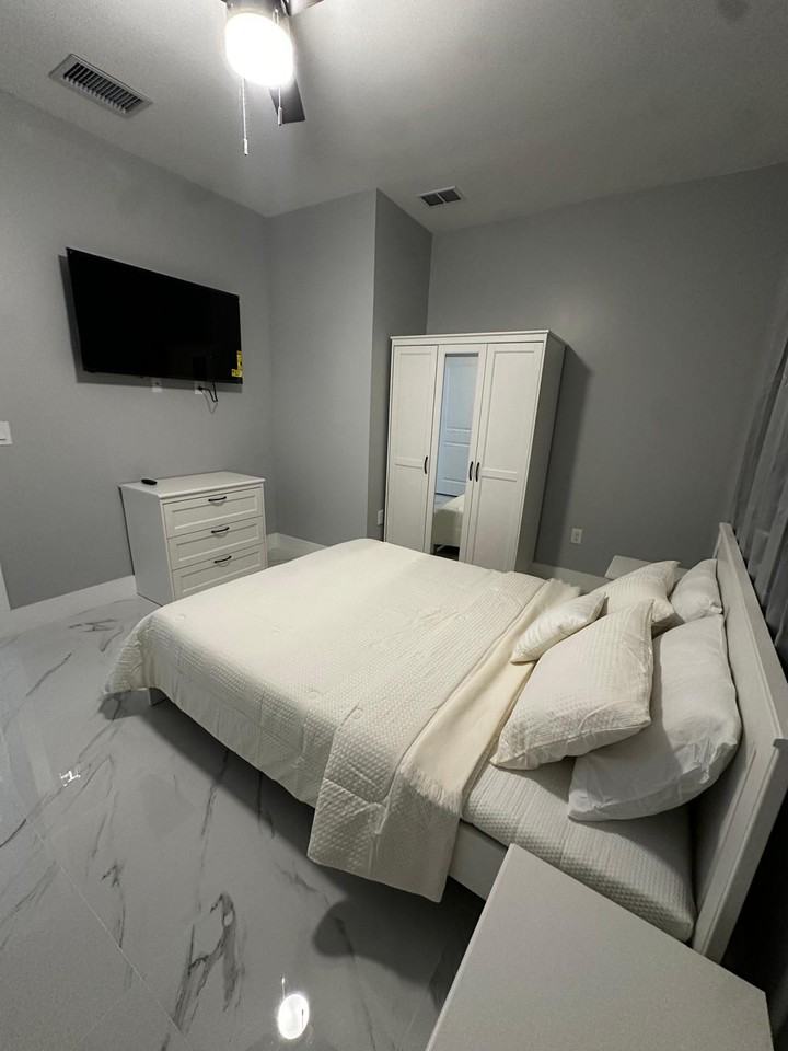 Harry Ave S - Photo 3 of 4