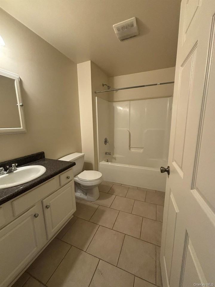194 E Main St Apt 13 #13 - Photo 2 of 19