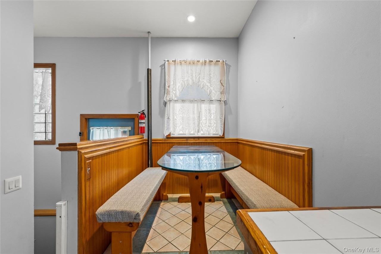 24439 89th Ave - Photo 5 of 12