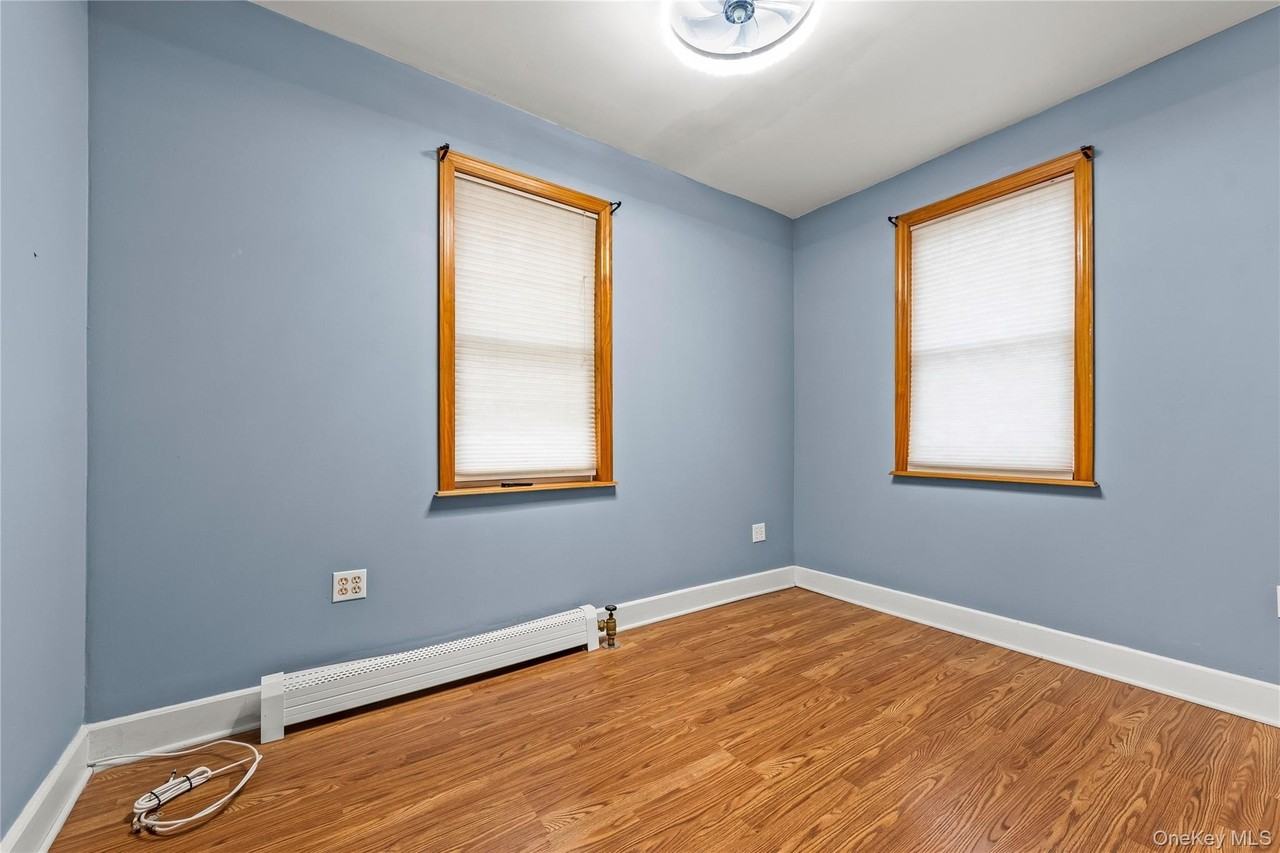 24439 89th Ave - Photo 7 of 12