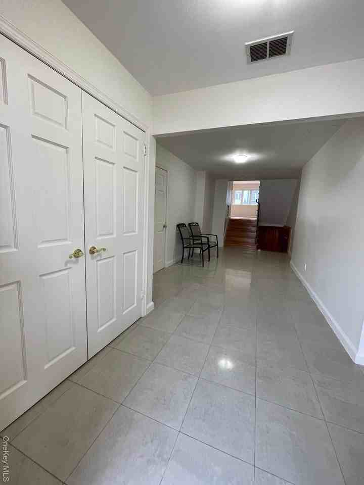 22522 59th Ave - Photo 3 of 14